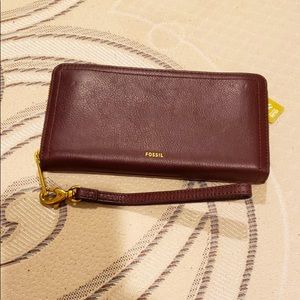 Fossil zip around wallet